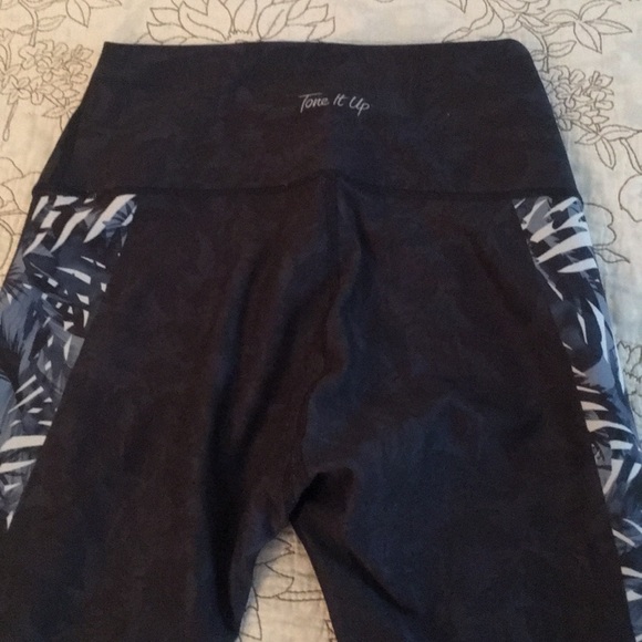 Tone it up Workout legging - Picture 2 of 4